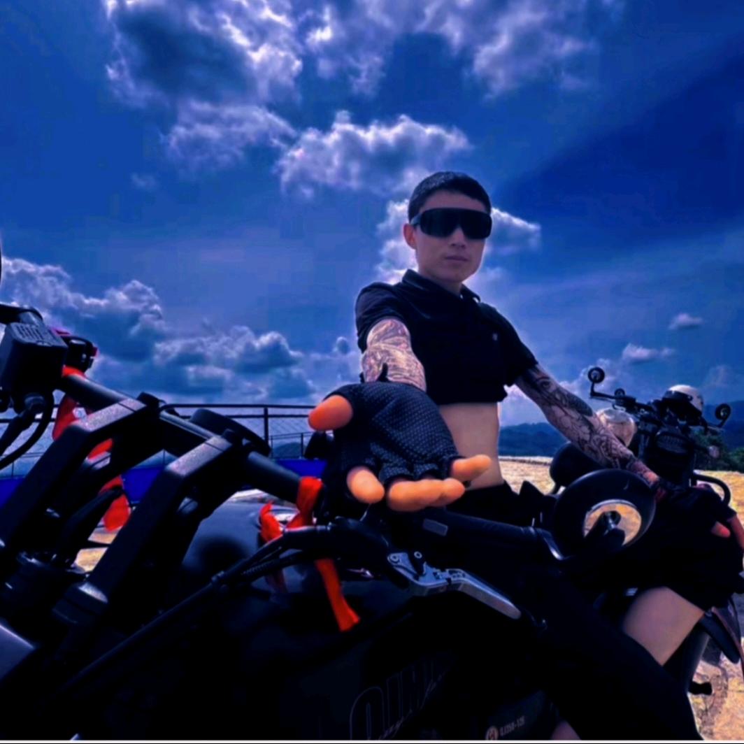 Ꭽℯ⃝落ঞᩚ幕🏍️