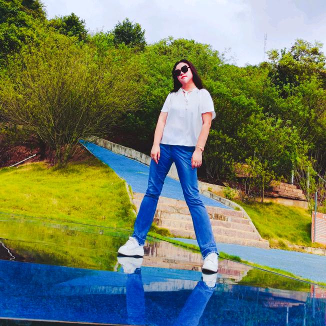 北海市银海区棕榈泉幼儿园阳阳老师