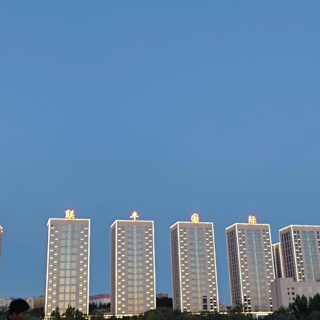 佰成车行—张鹏飞