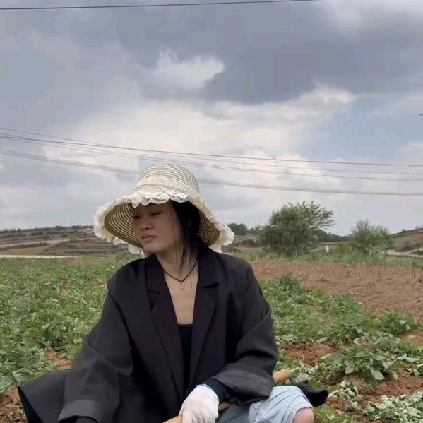 小杨（返乡助农）