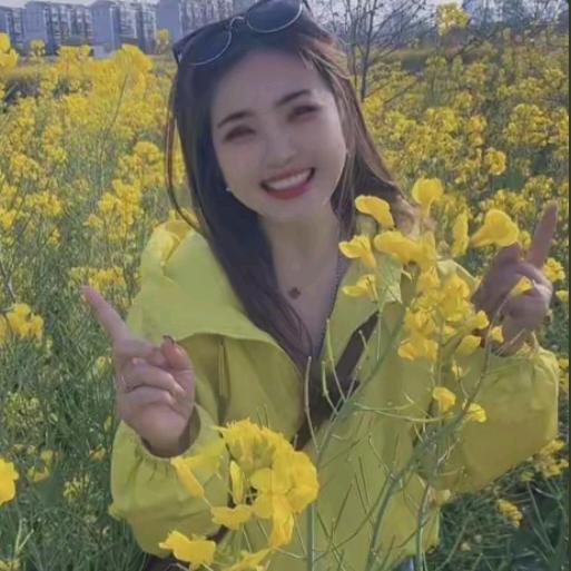 爱笑女孩