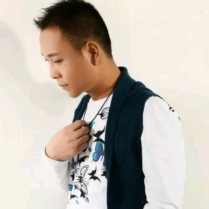 1143499282我一直在此孤独等候