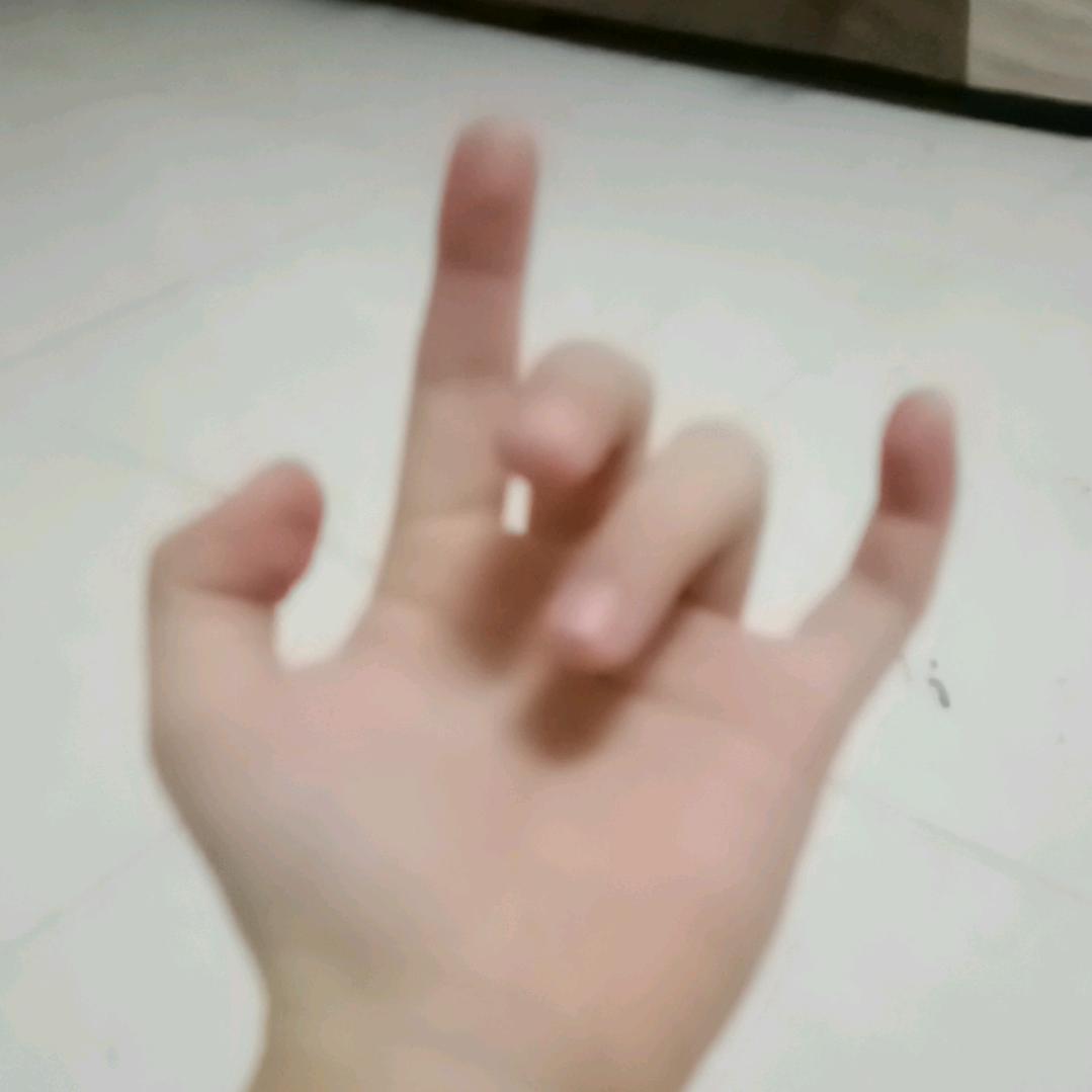 猫尾扫尘见花蹊