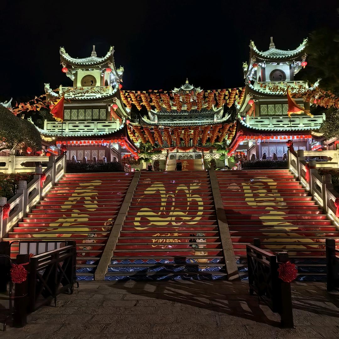 兴旺顺【橱窗鞋店】