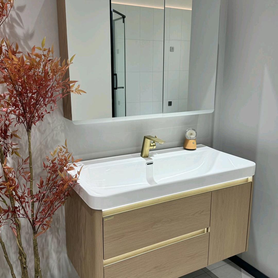 新沂市亚东厨卫浴批发仓储