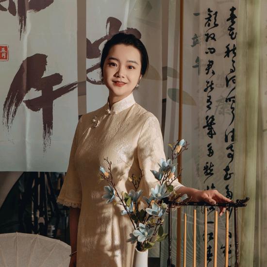 吃饭女明猩