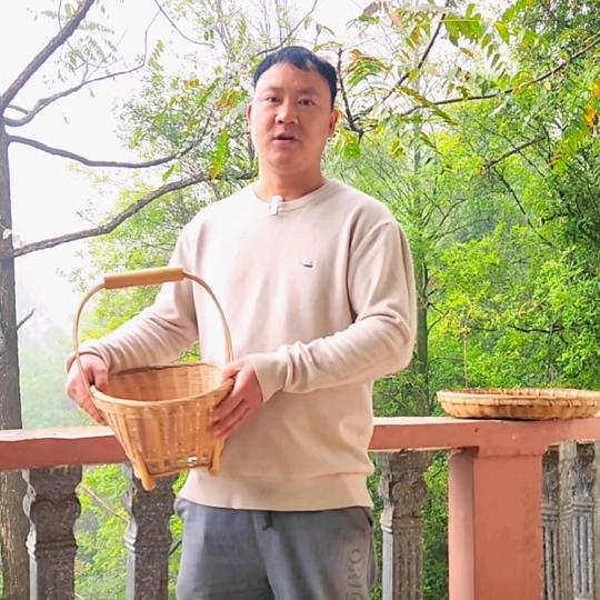 巴马山里小陈