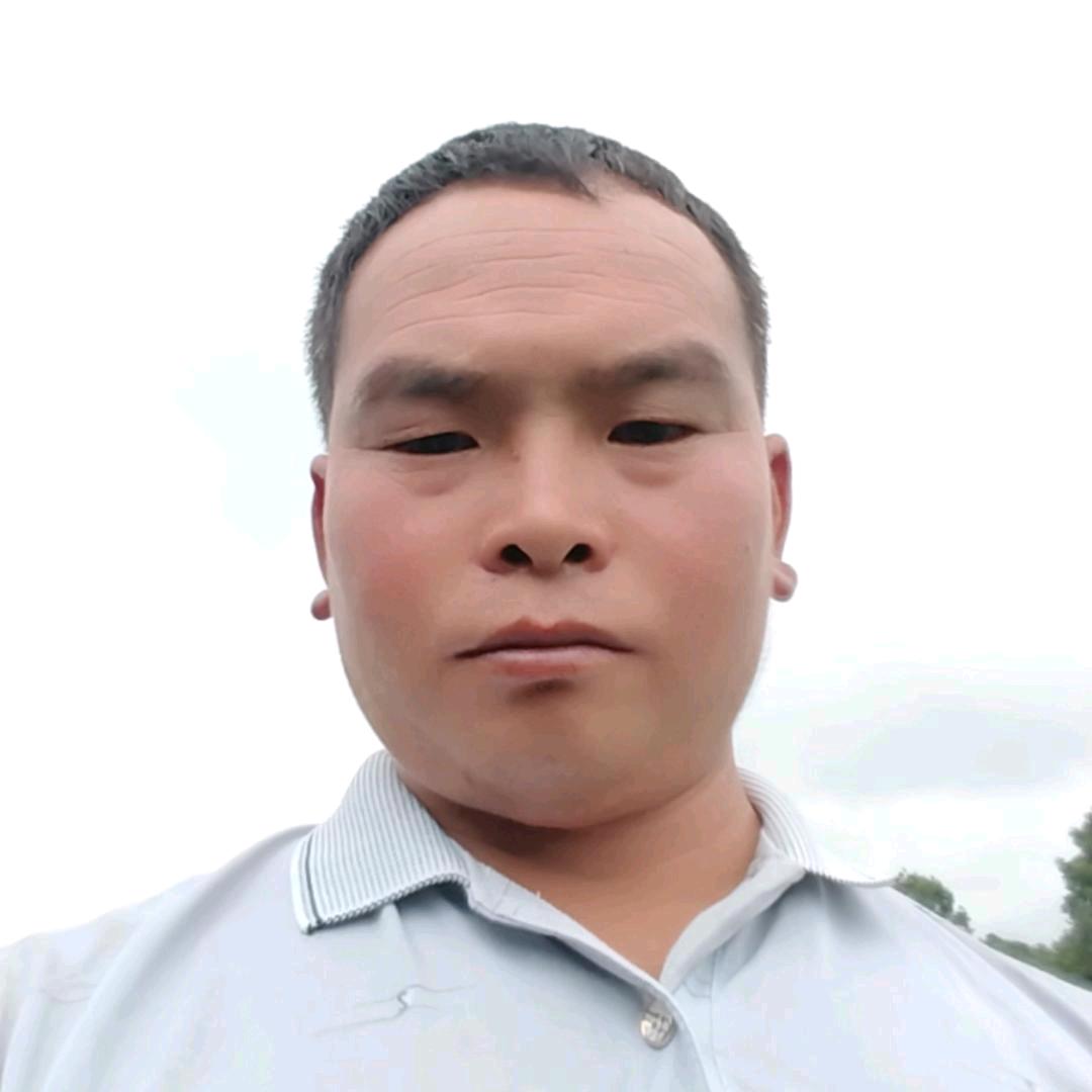 在农村清洗太阳能（学进）