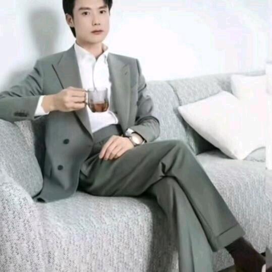 人怕无钱，情怕伤