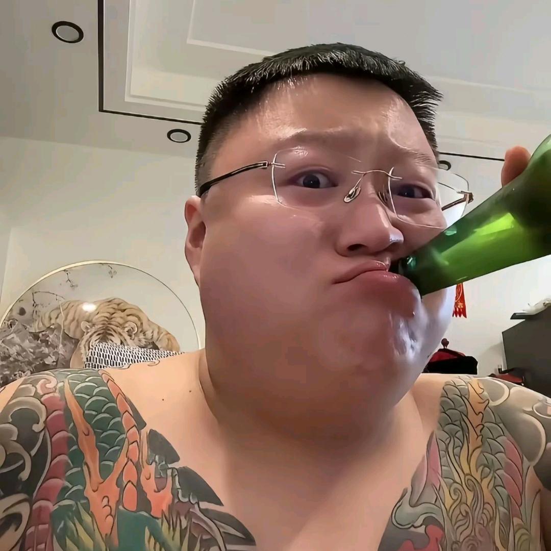 欧派是最爱🏍️