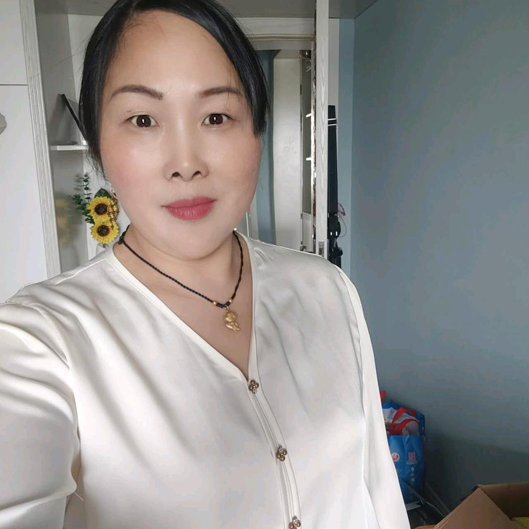 彩姐（爱山歌）下午两点十分开播