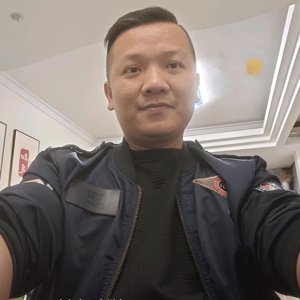 广州君凯凯迪拉克专修店-小董哥