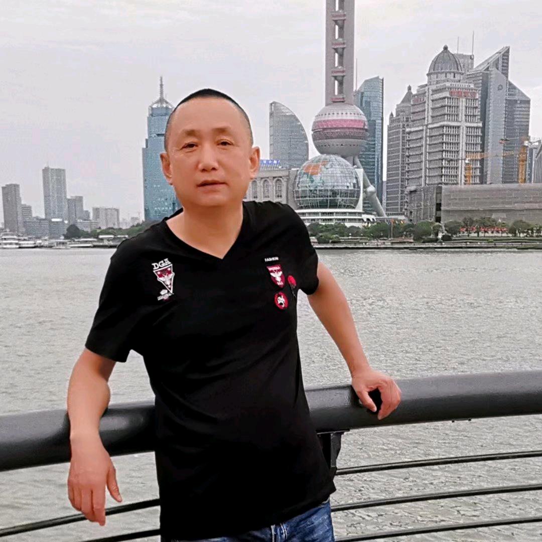 韩东