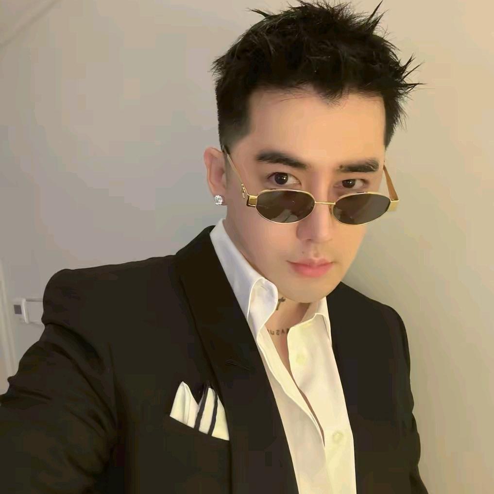 杨圣坤（直播爆款）