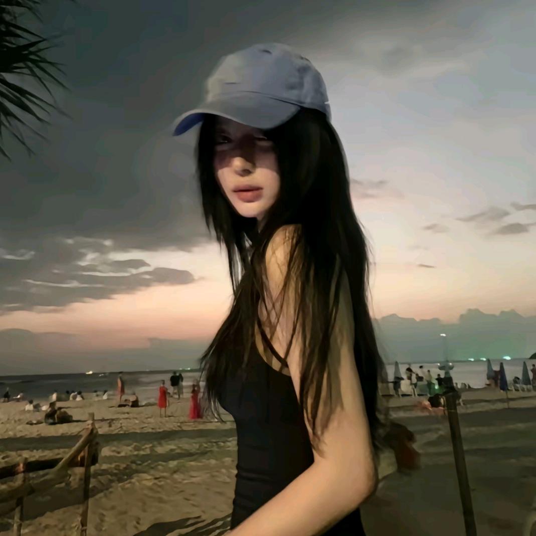 月秋冰₍˄·͈༝·͈˄*₎◞ ̑̑