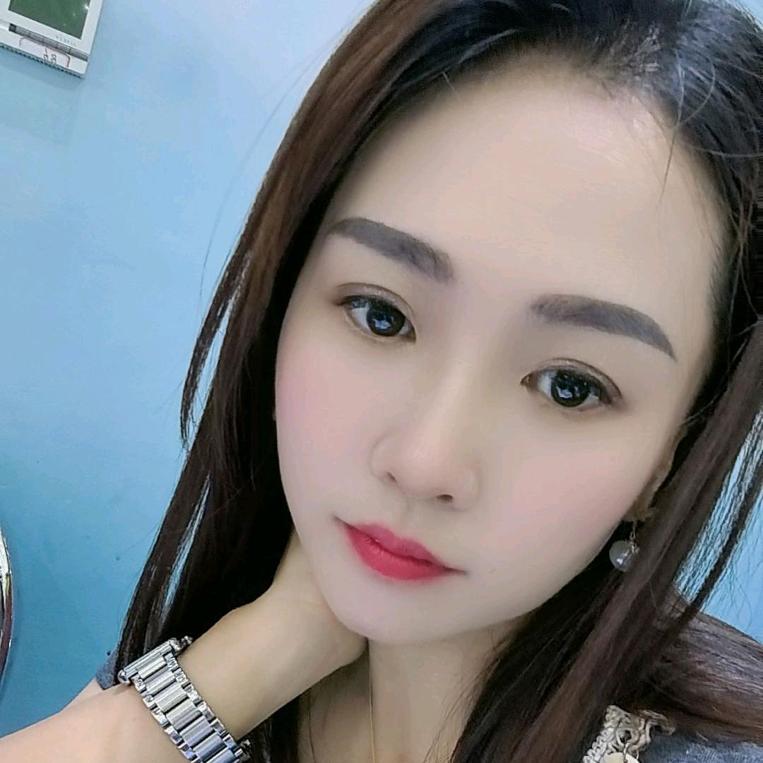 铧铧