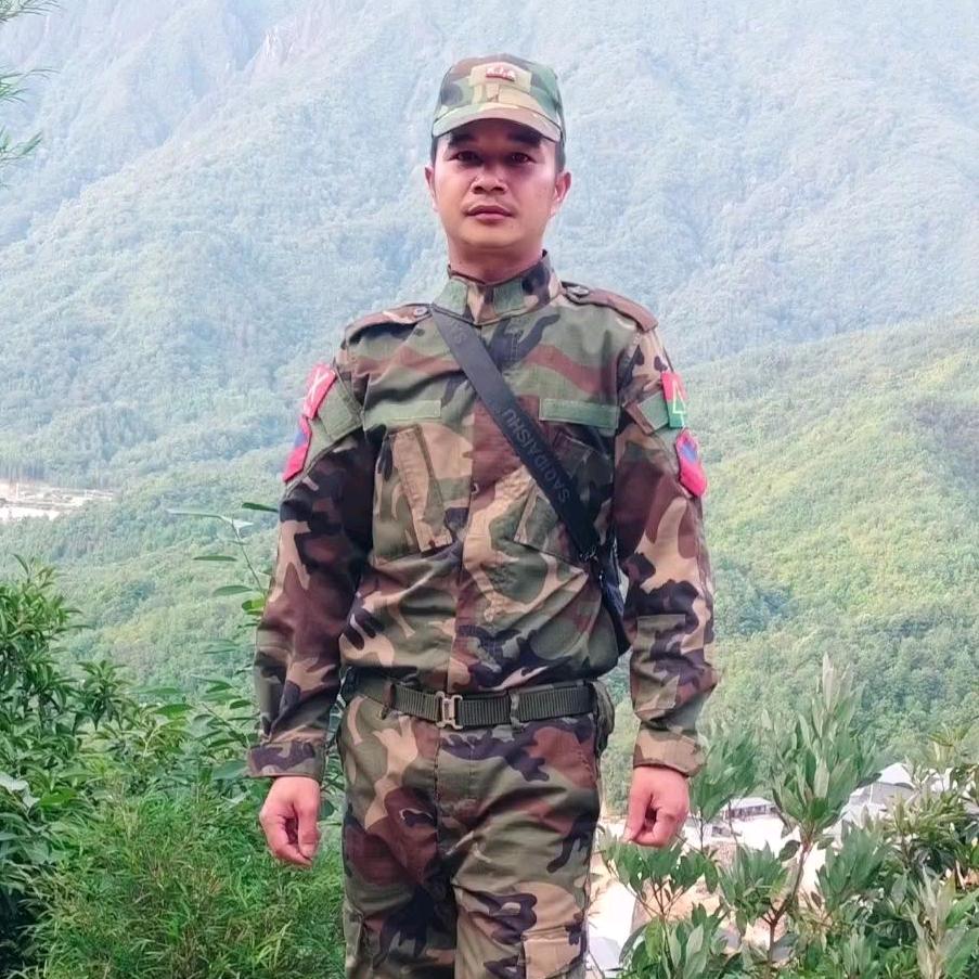 🇻🇦☞Myu Tsaw🎗