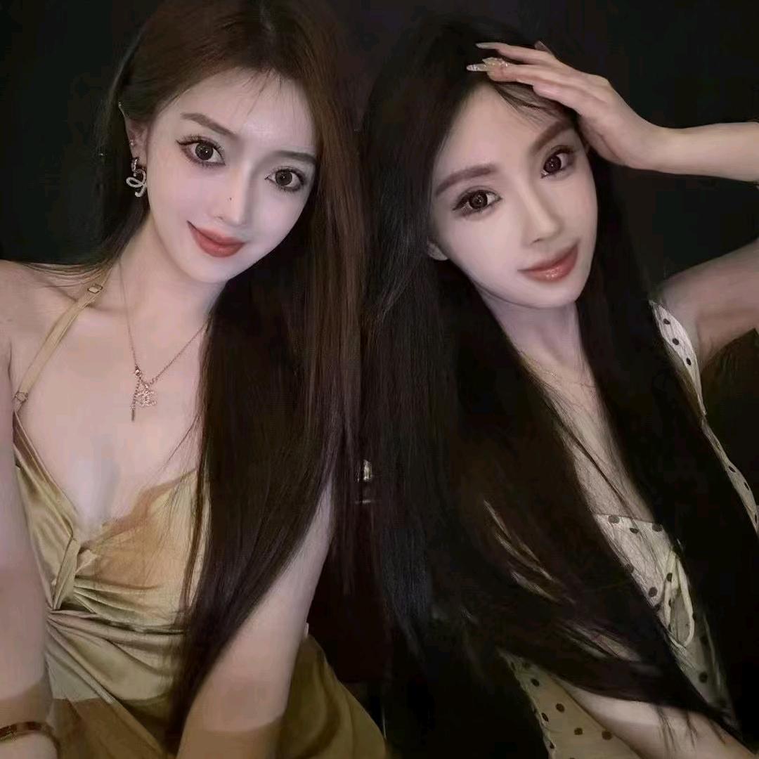 👯👯