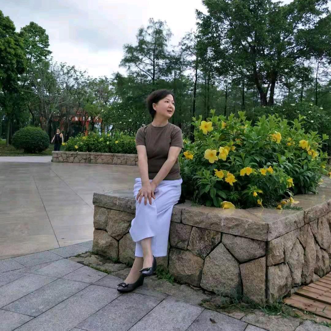 何朝霞soqi能量女神