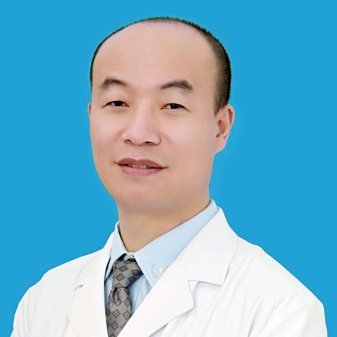 产房主任张军峰
