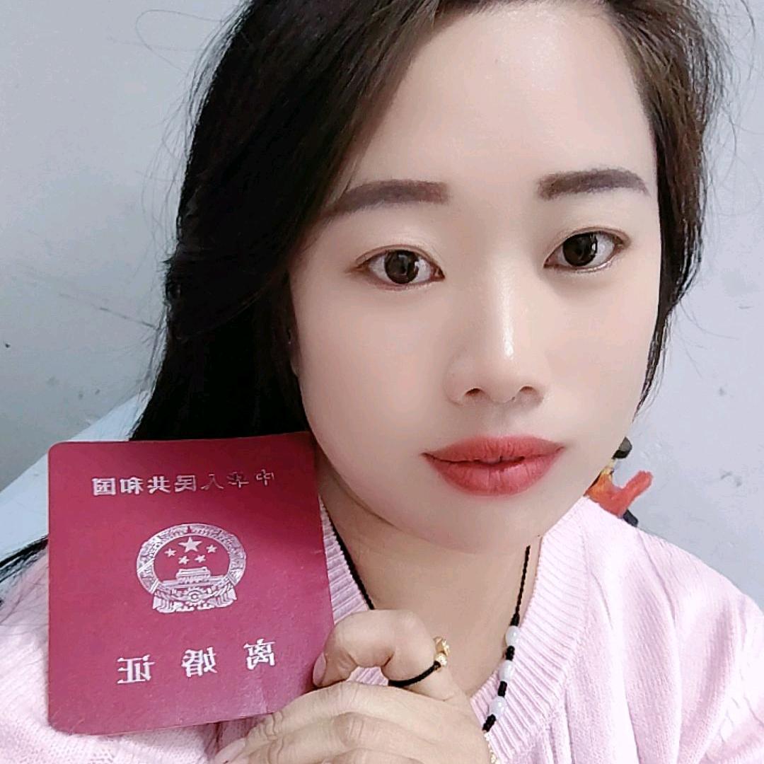 我是电工小黑妹，