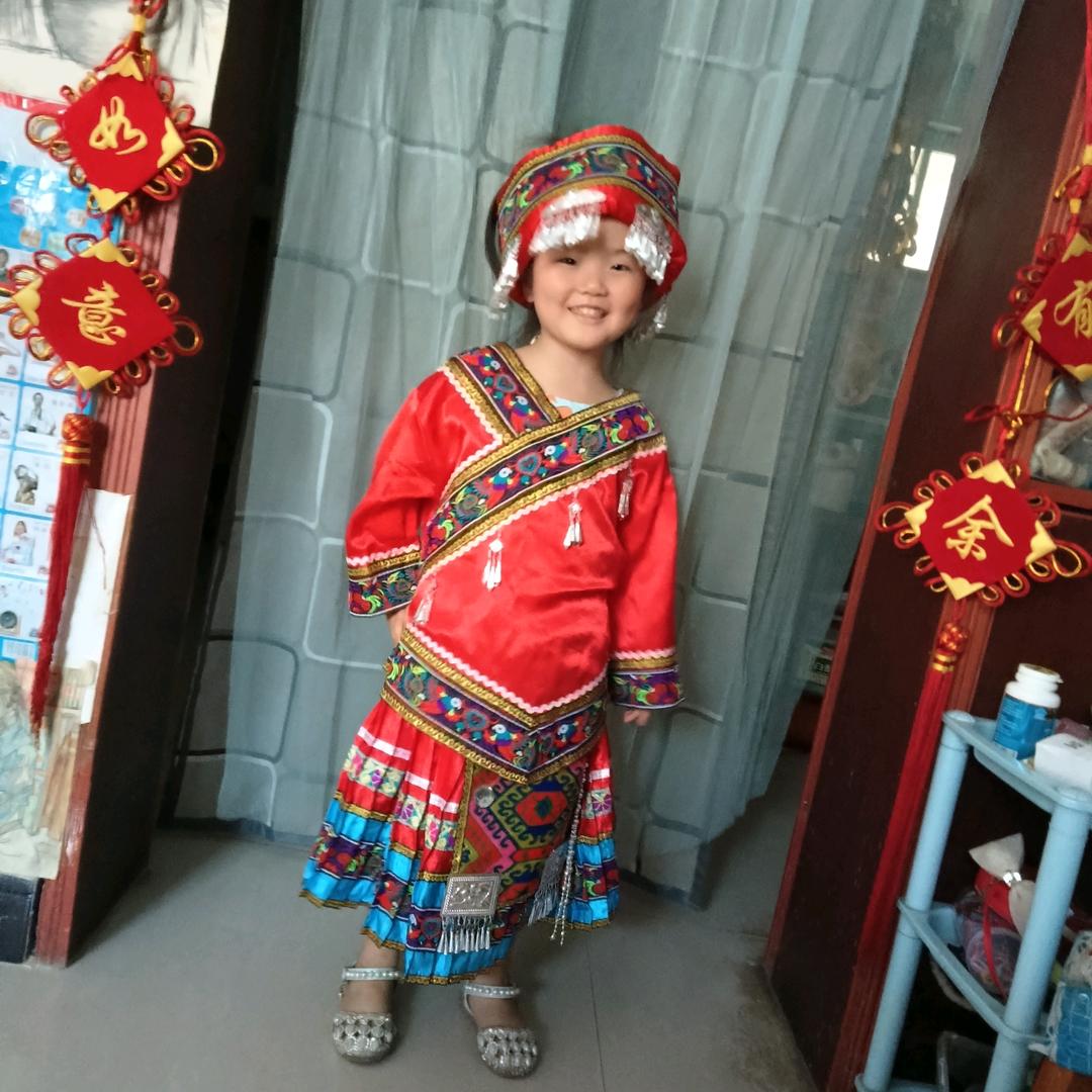 绿罗花文体玩具箱包店