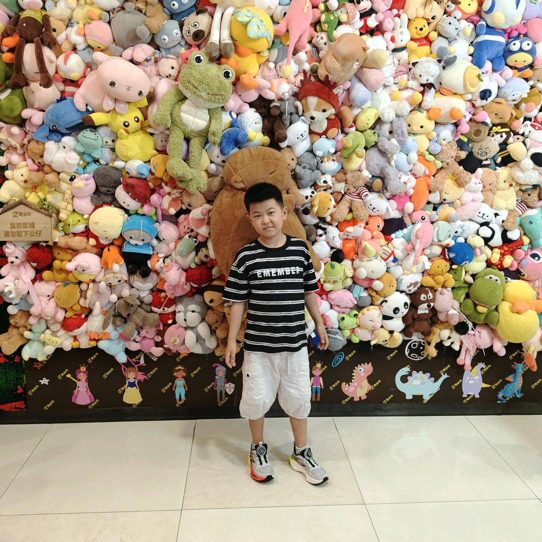 绿地超市西门鞋店