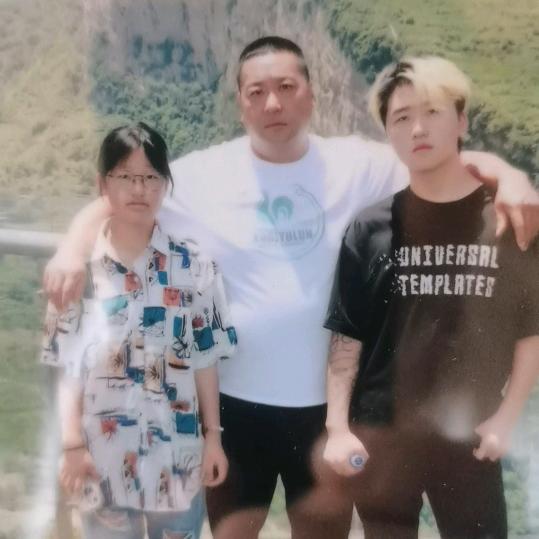 隔壁老黄