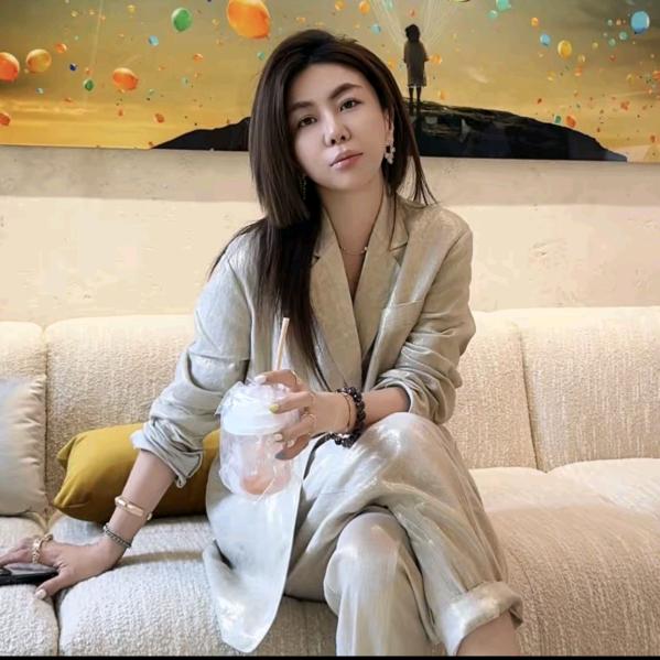 唐老板嘉玲姐-轻奢女装