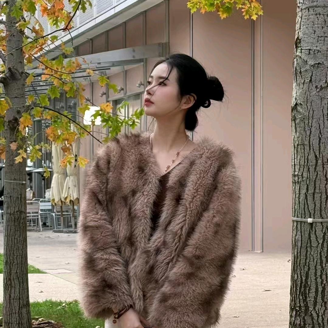 不吃蛋黄的洛兮兮