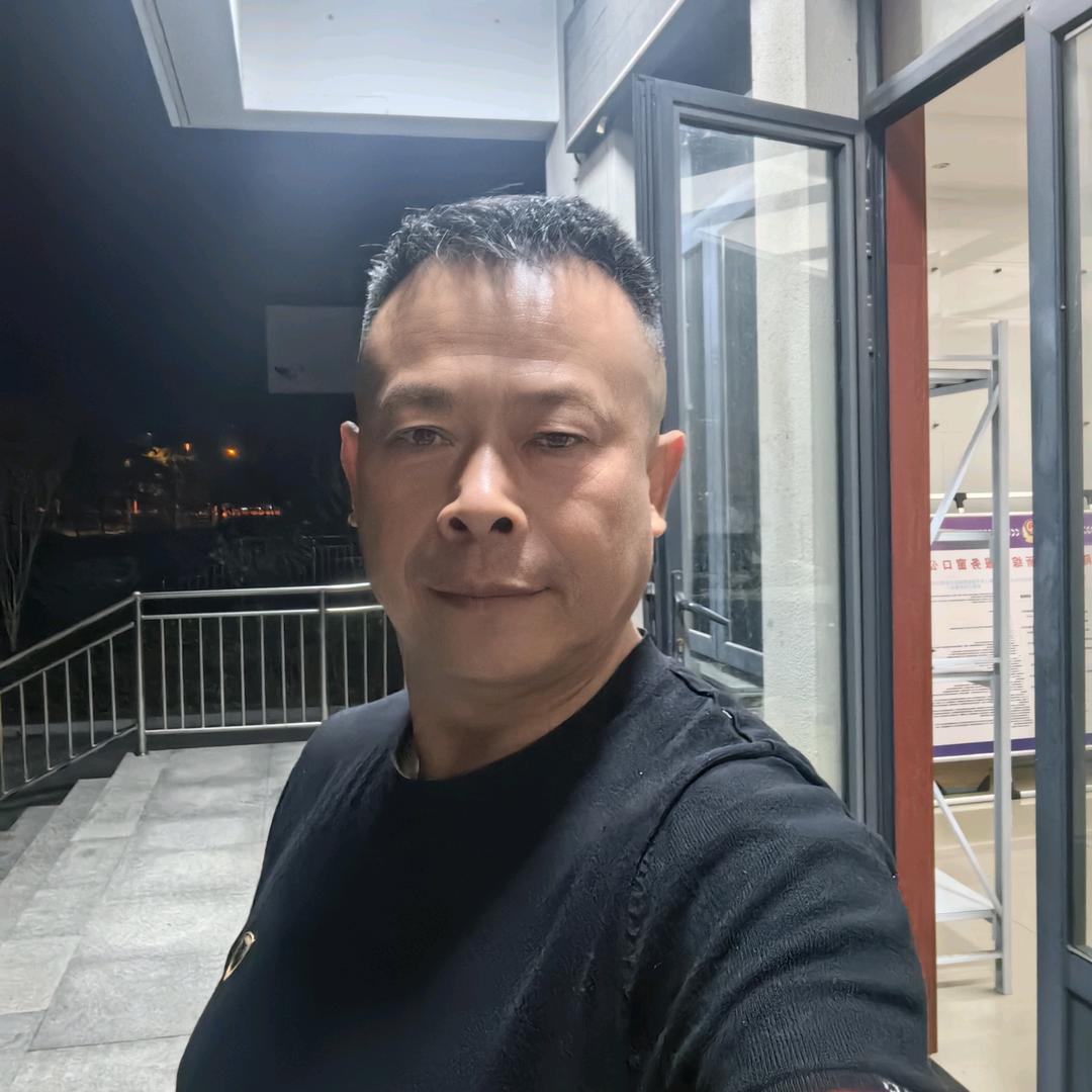 正宗散养土鸡。老鹅的，大管家。