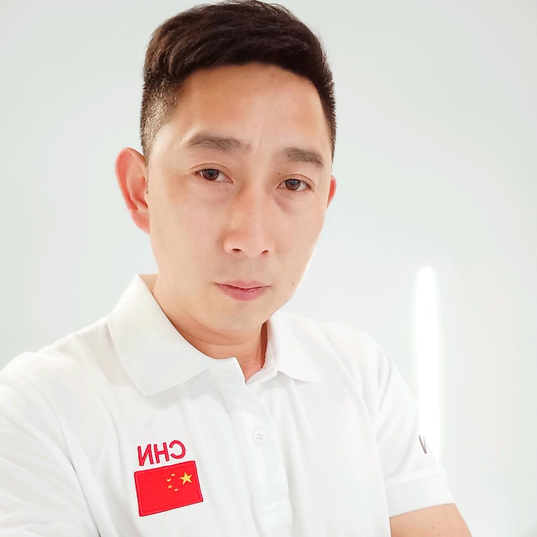 泳辉游泳健身吴教练