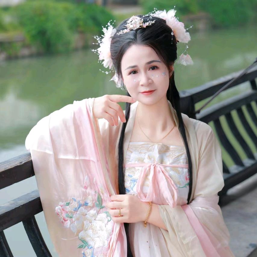 丽丽（首播）晚上7.10分668