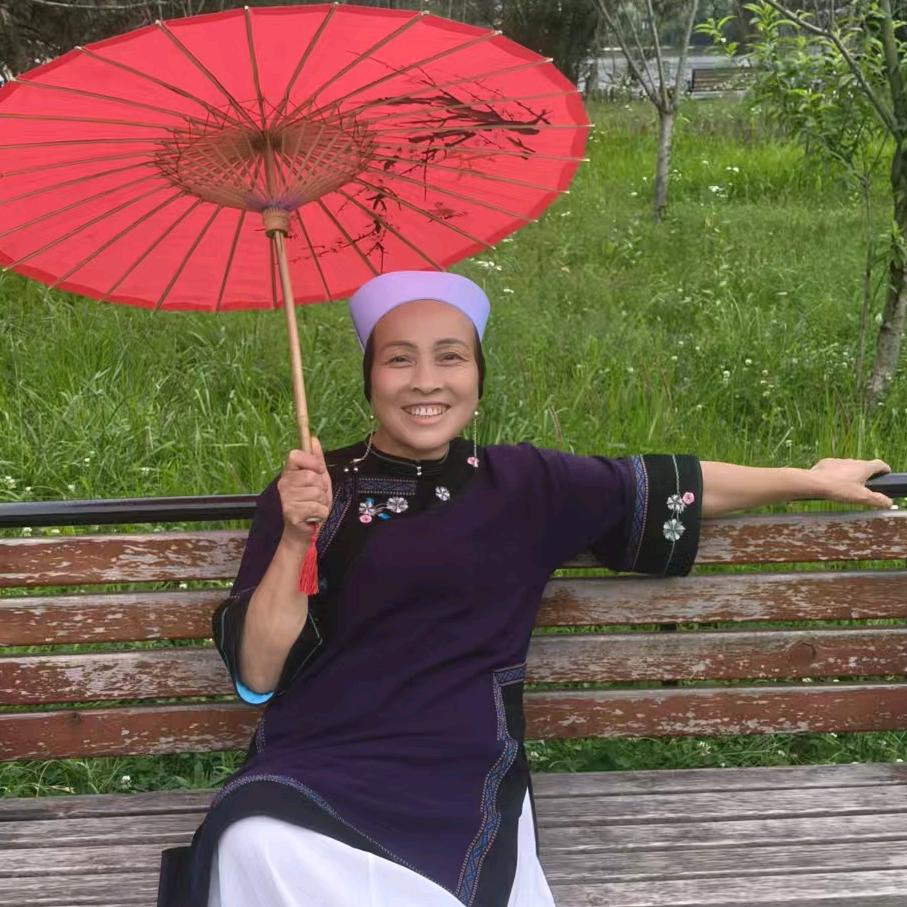 .一丝微笑.