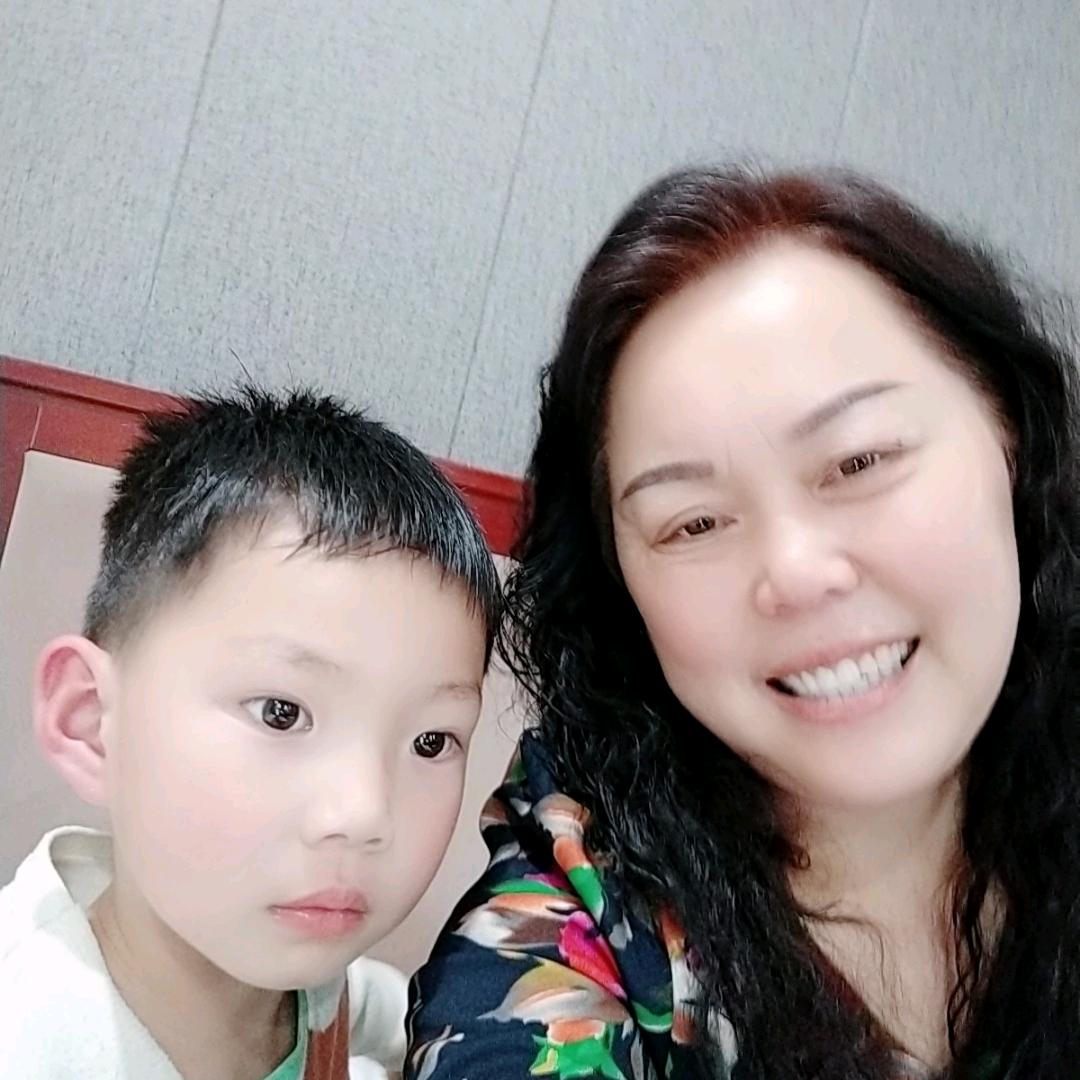 佳玲
