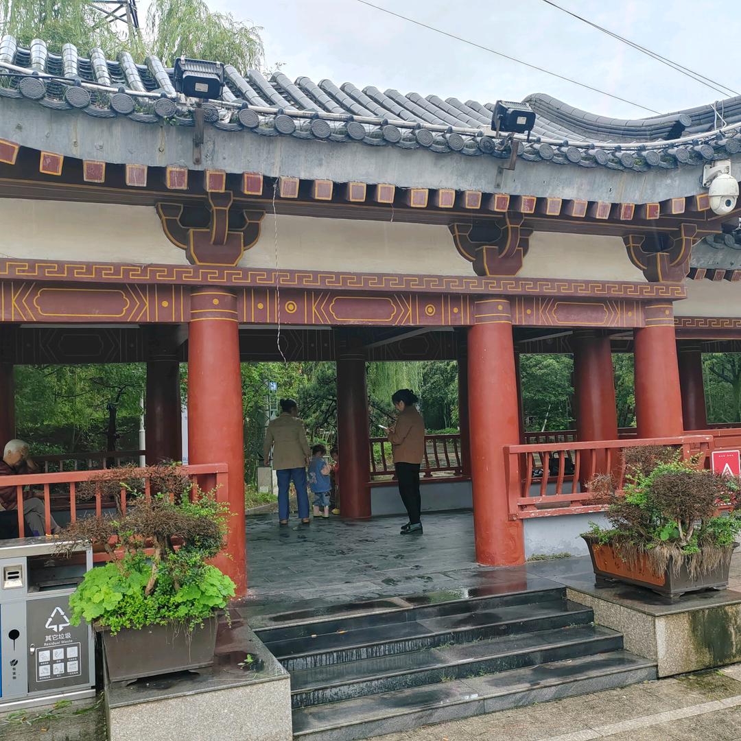 未尽他人苦，莫劝他人善