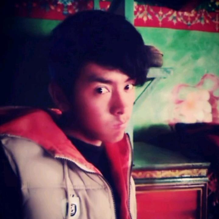 罗杰次仁，