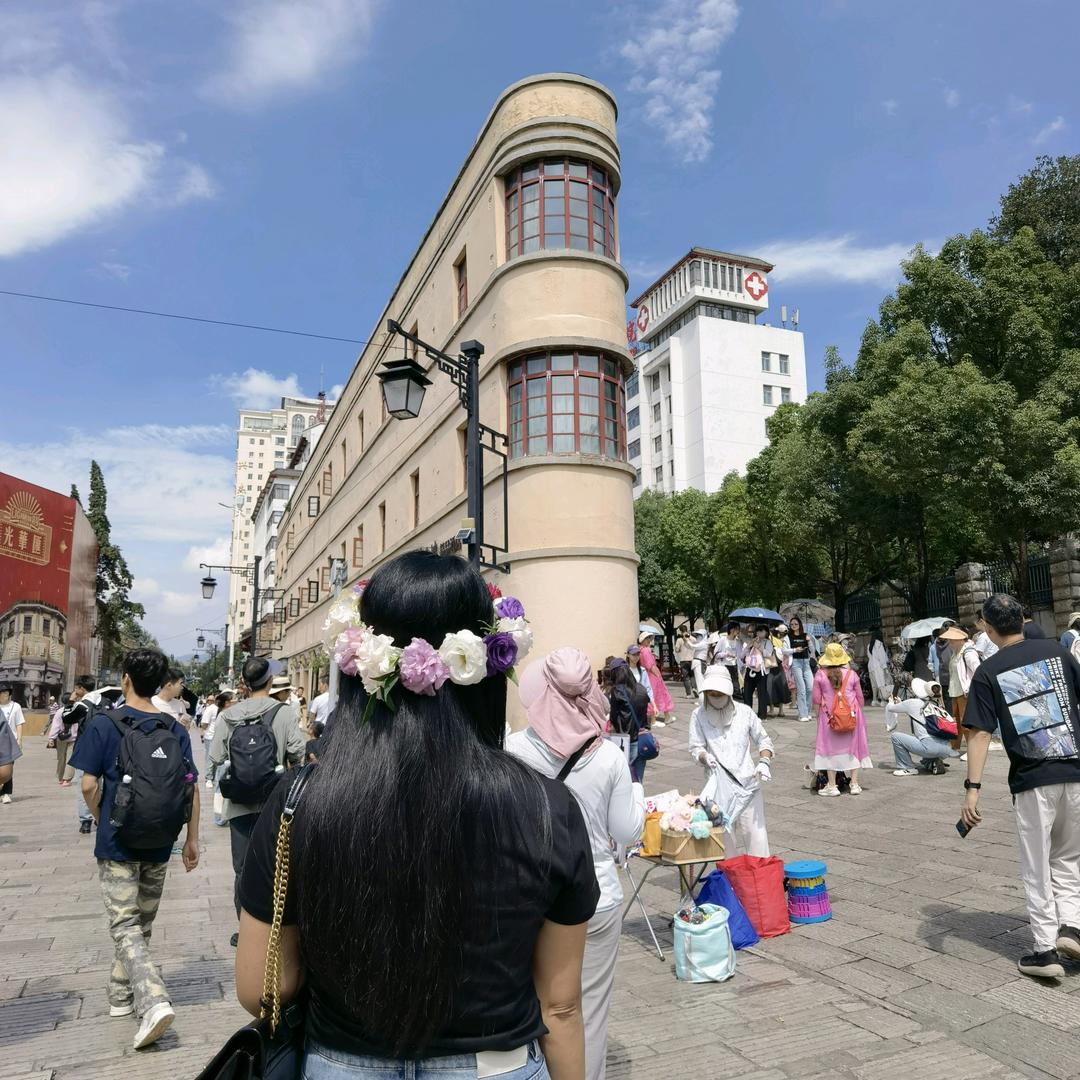 ღ᭄ꦿৡ 沐叶ℒℴ