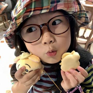 一口气八碗饭耶.