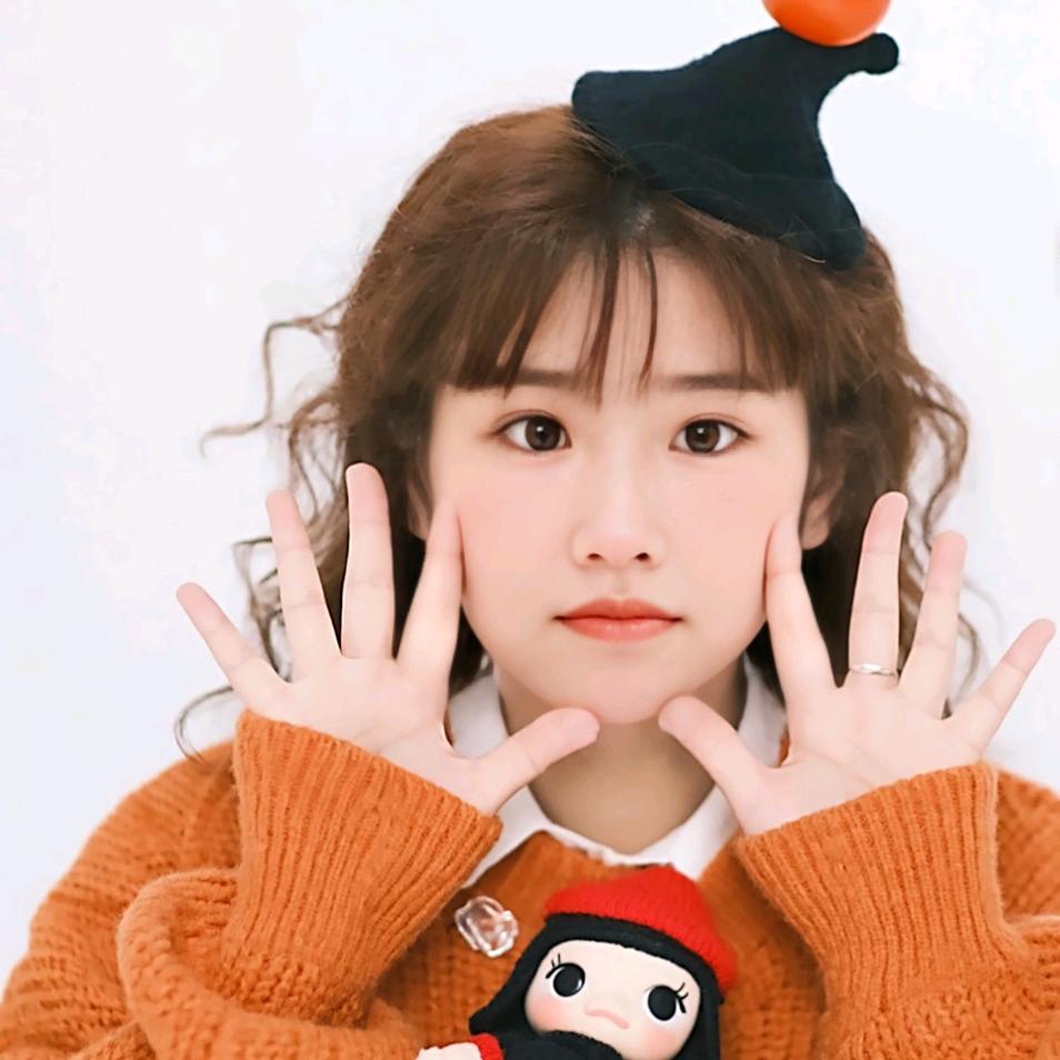 小猪🐷爱晚睡💤