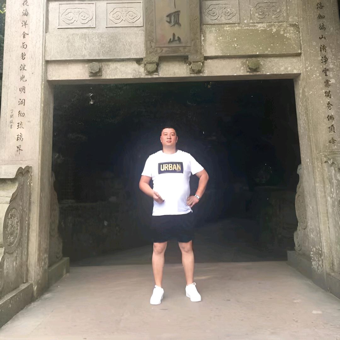 鲁山县贝希花卉市场