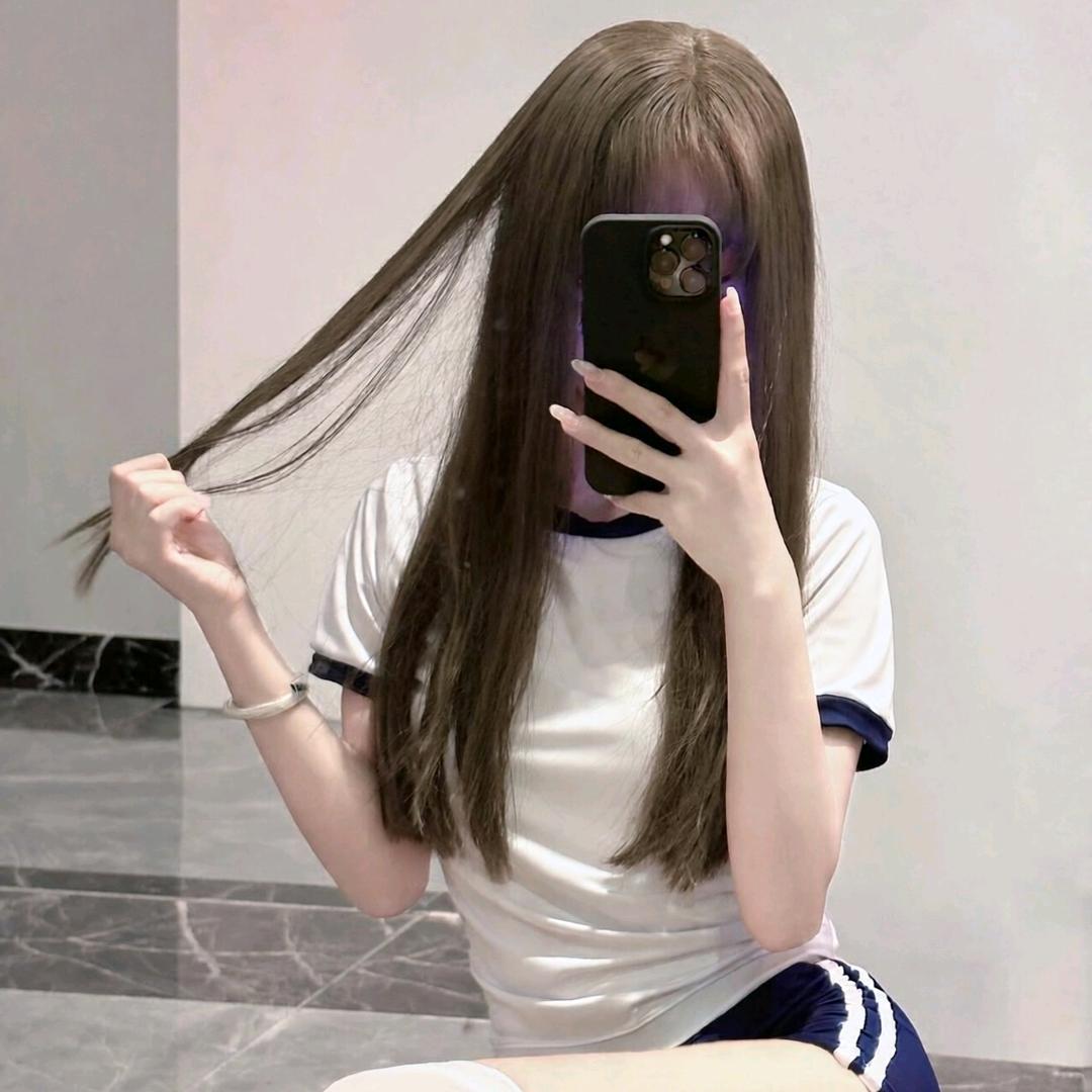 艾白白💋