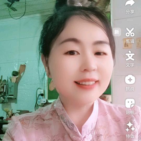 芳华姐❤️中午12点半首播，聊天唱歌🎤