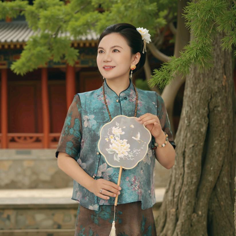 红艳名媛美容