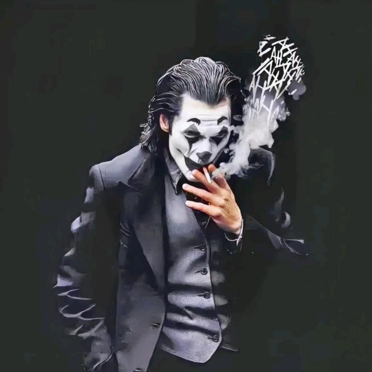 拎着衣服找裤子