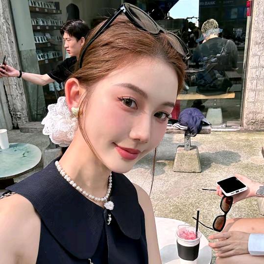 谢荞荞(时尚女装)