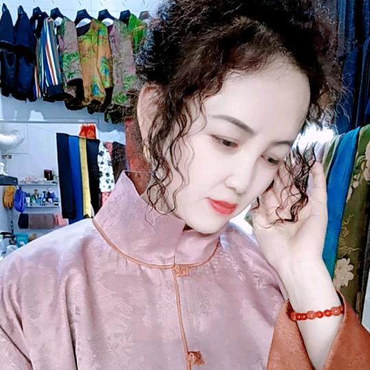 宝鸡华丽制衣陈姐