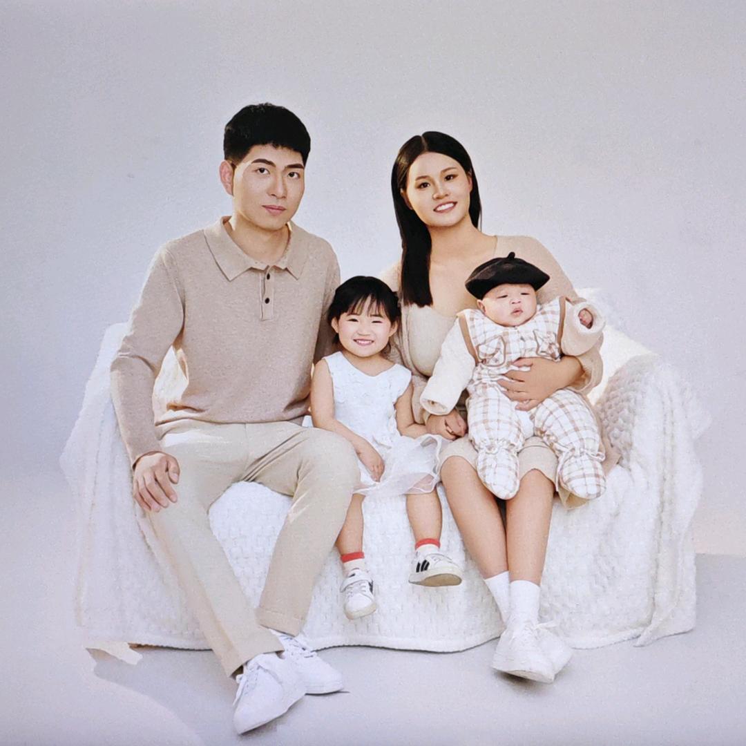 HY👨👩👧👦