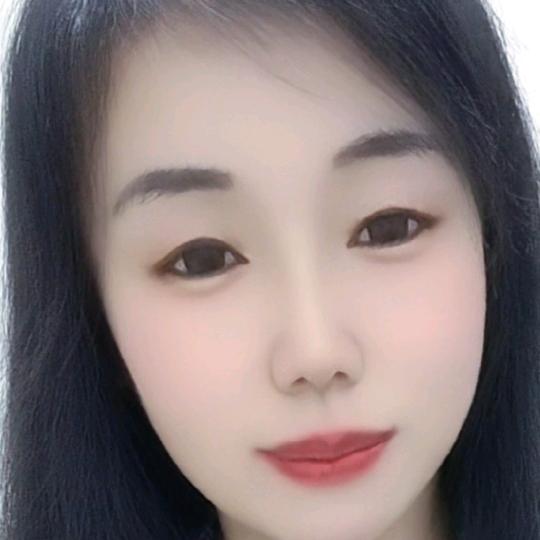 滢溪（老板娘）