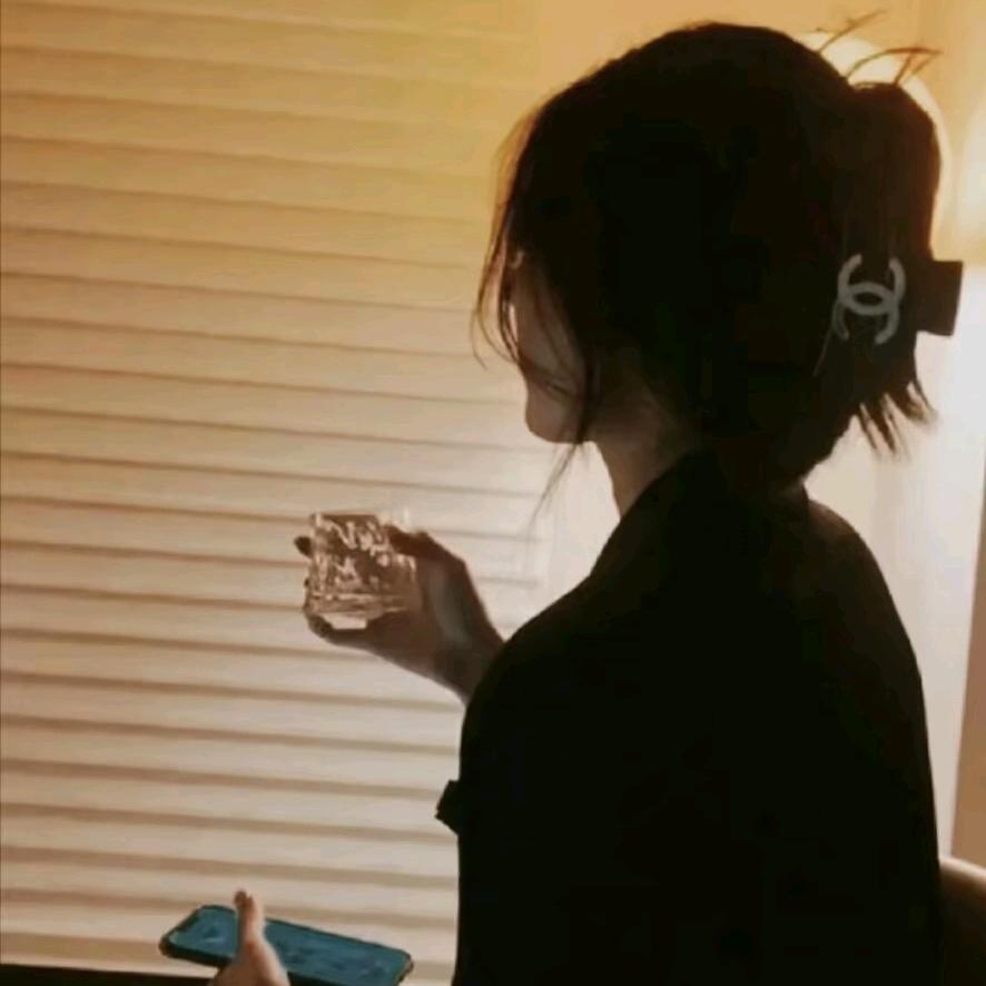 ℳ̶̶̶̶♡̶҉晚风ℳᥫᩣ